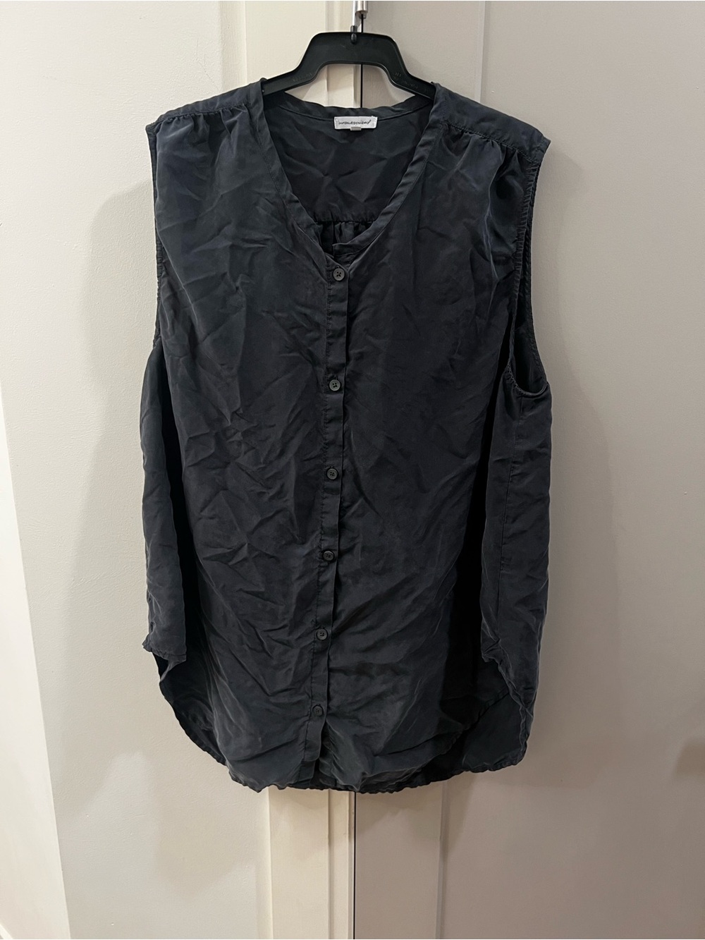 Unsubscribed 100% silk blouse